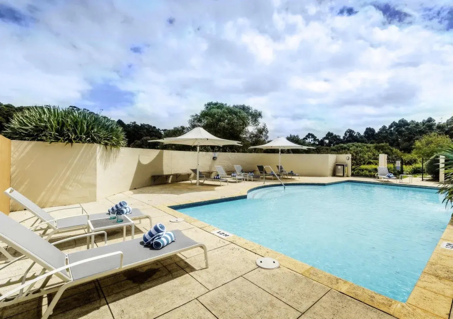 Grand Mercure Basildene Manor Accor Vacation Club Apartments