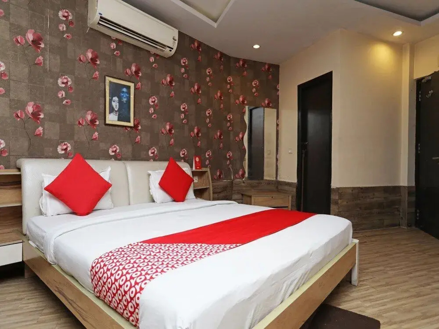 Skylark Hotel by OYO Rooms