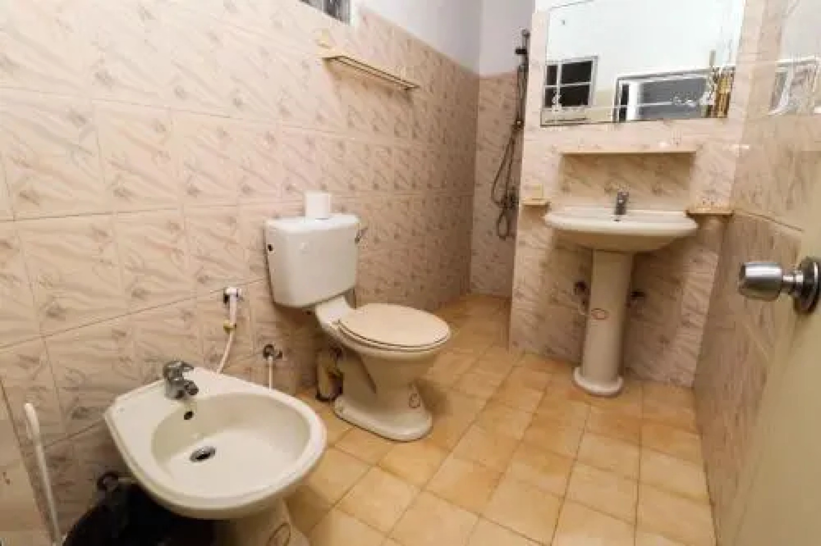 New Negombo Beach Hostel