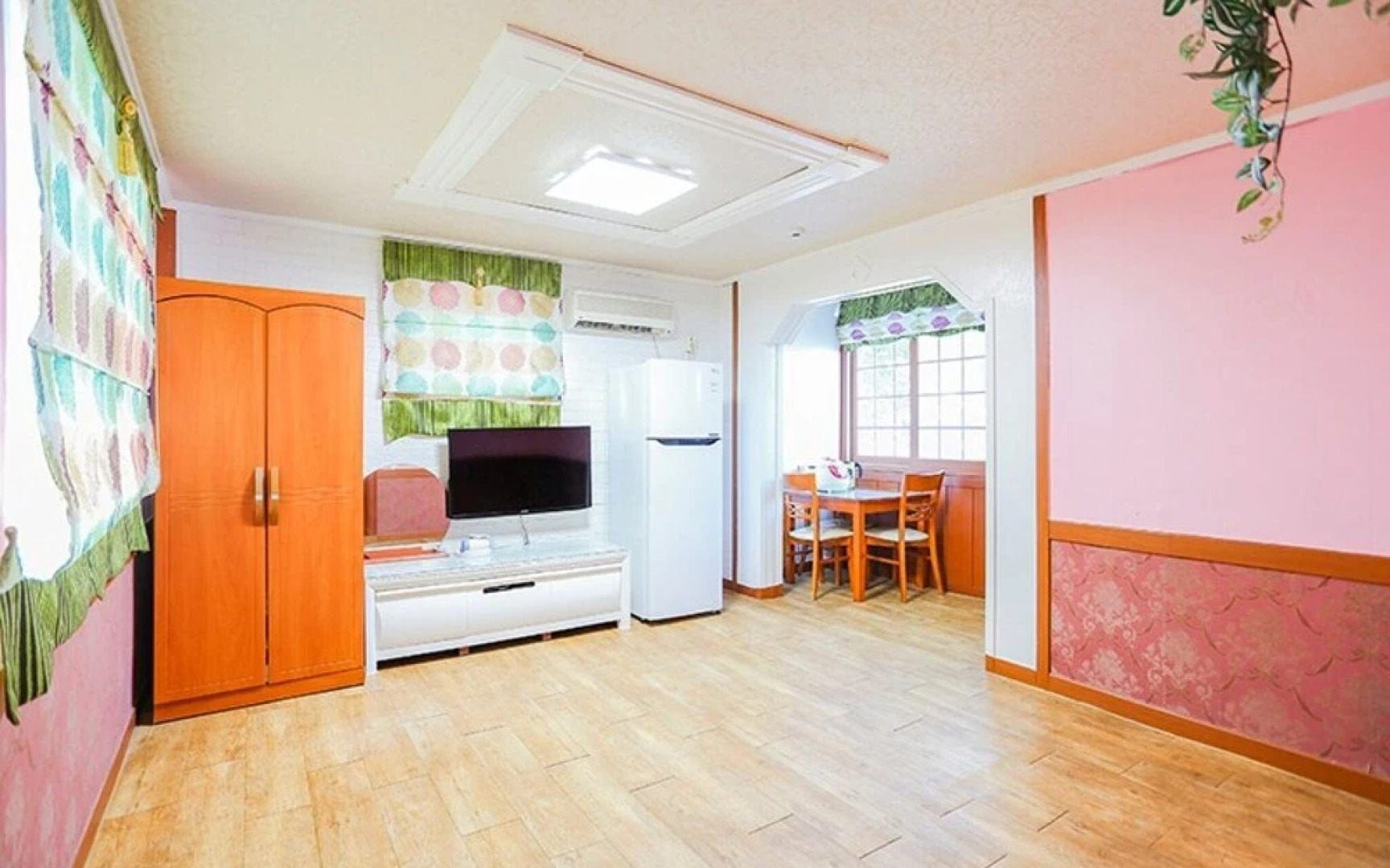 Taean Kkotjibada Sketch Pension