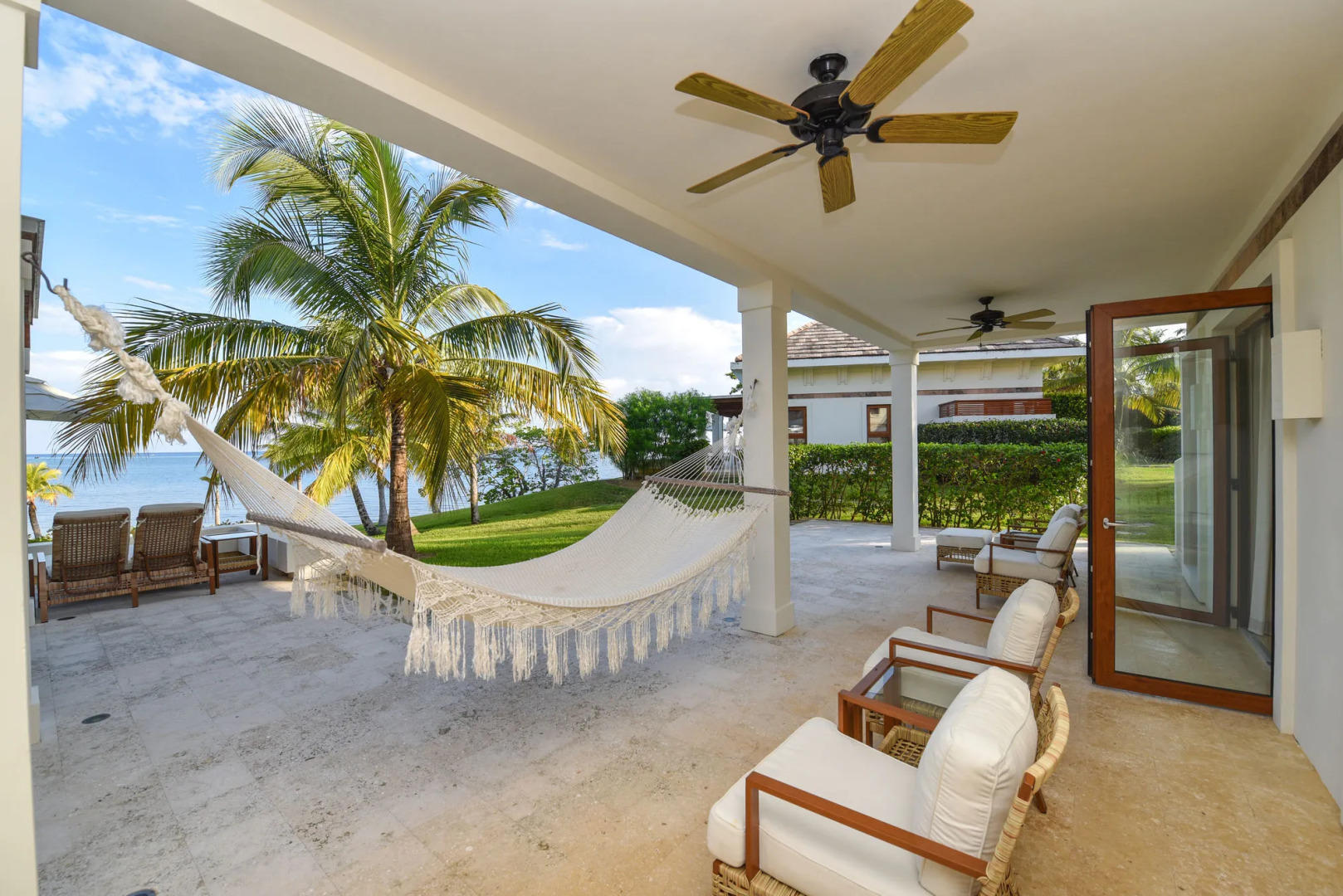 Las Verandas Hotel & Villas