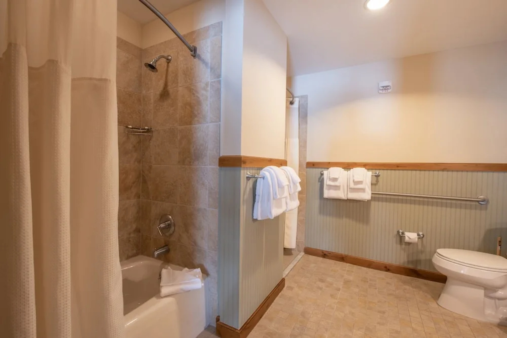 Wheelchair Accessible 2-Bedroom Slopeside Condo - No Cleaning Fee! by RedAwning