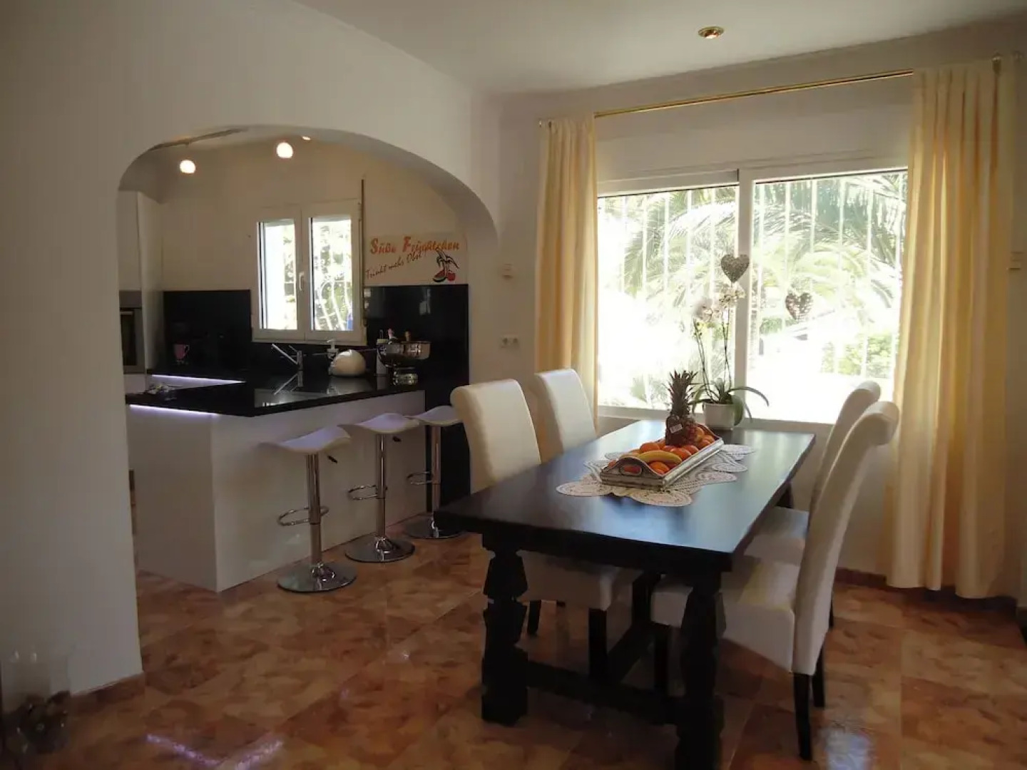 Luxury 5 Bed Mountain Views Heated Pool Games Room