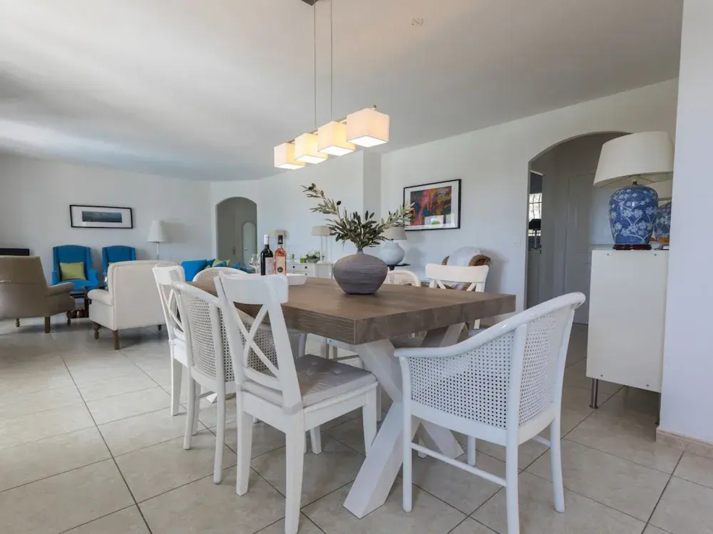 Luxurious Villa in Camplong With Jacuzzi