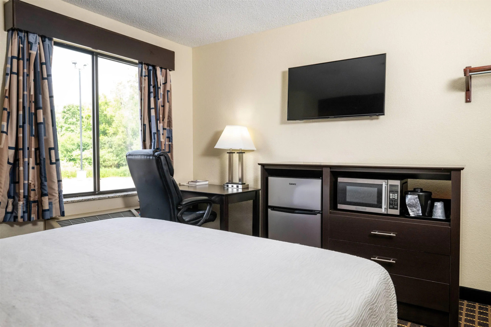 Baymont Inn & Suites by Wyndham Mukwonago