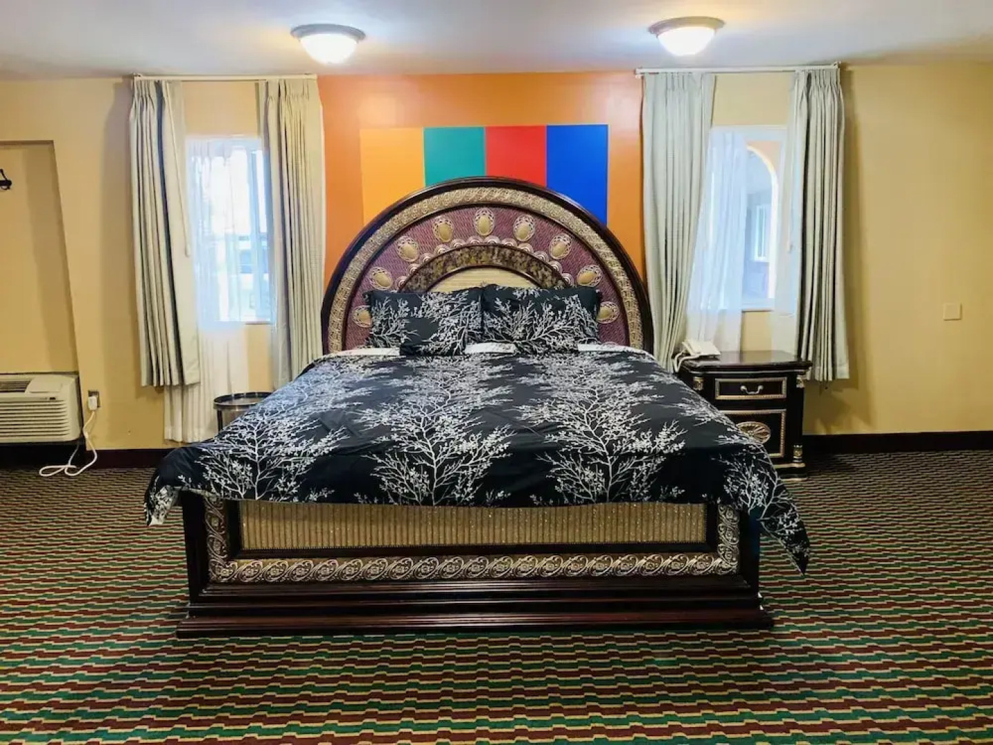 Motor City Inn & Suites