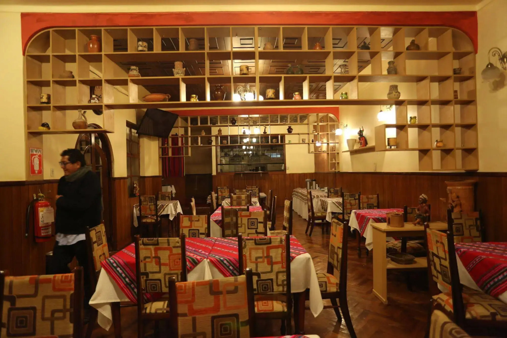 Hotel Sillustani Inn