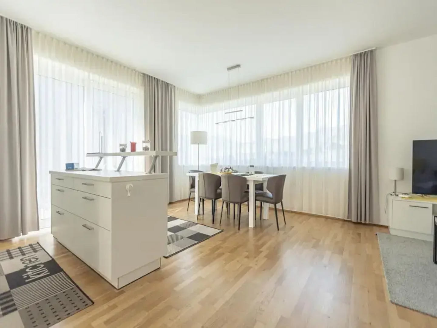 Pleasant Chalet on the ski Slopes