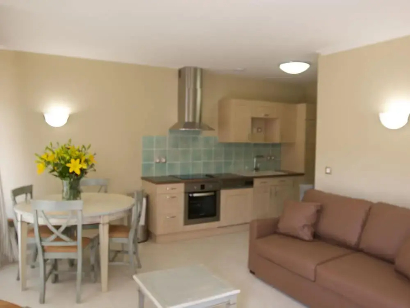 Comfortable studio with dishwasher in the middle of Provence