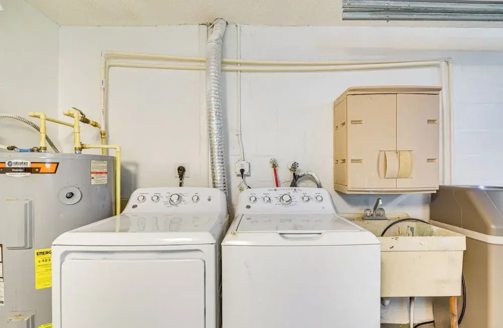 5 Mi to Beach: Home w/ Pool in Holiday!