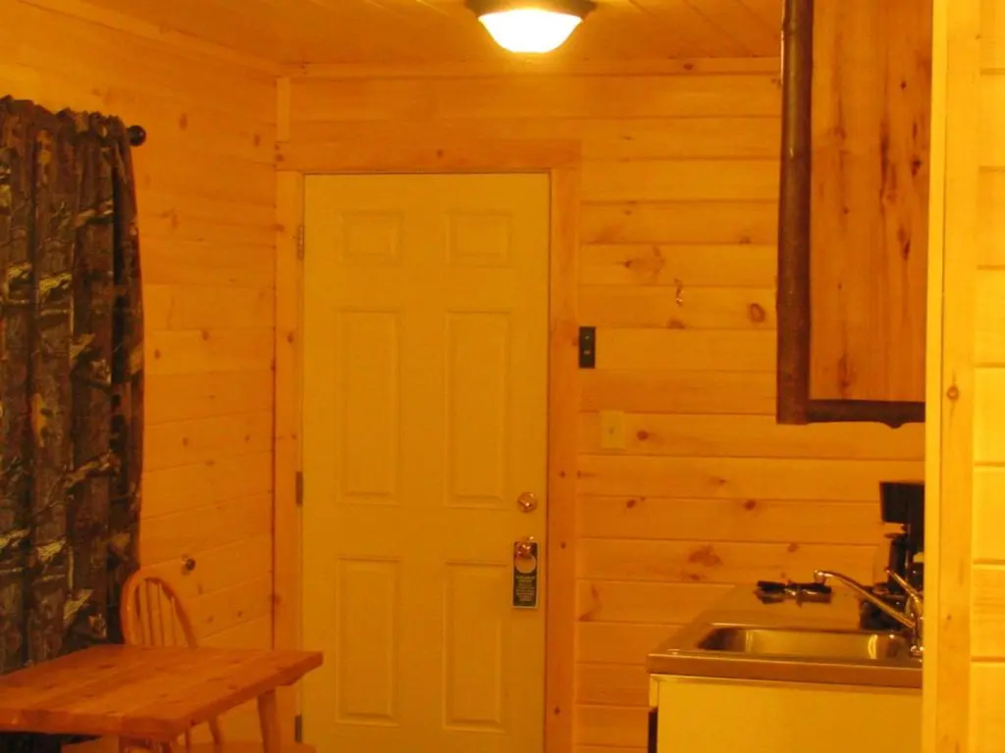 Pine Knoll Lodge and Cabins, Inc.
