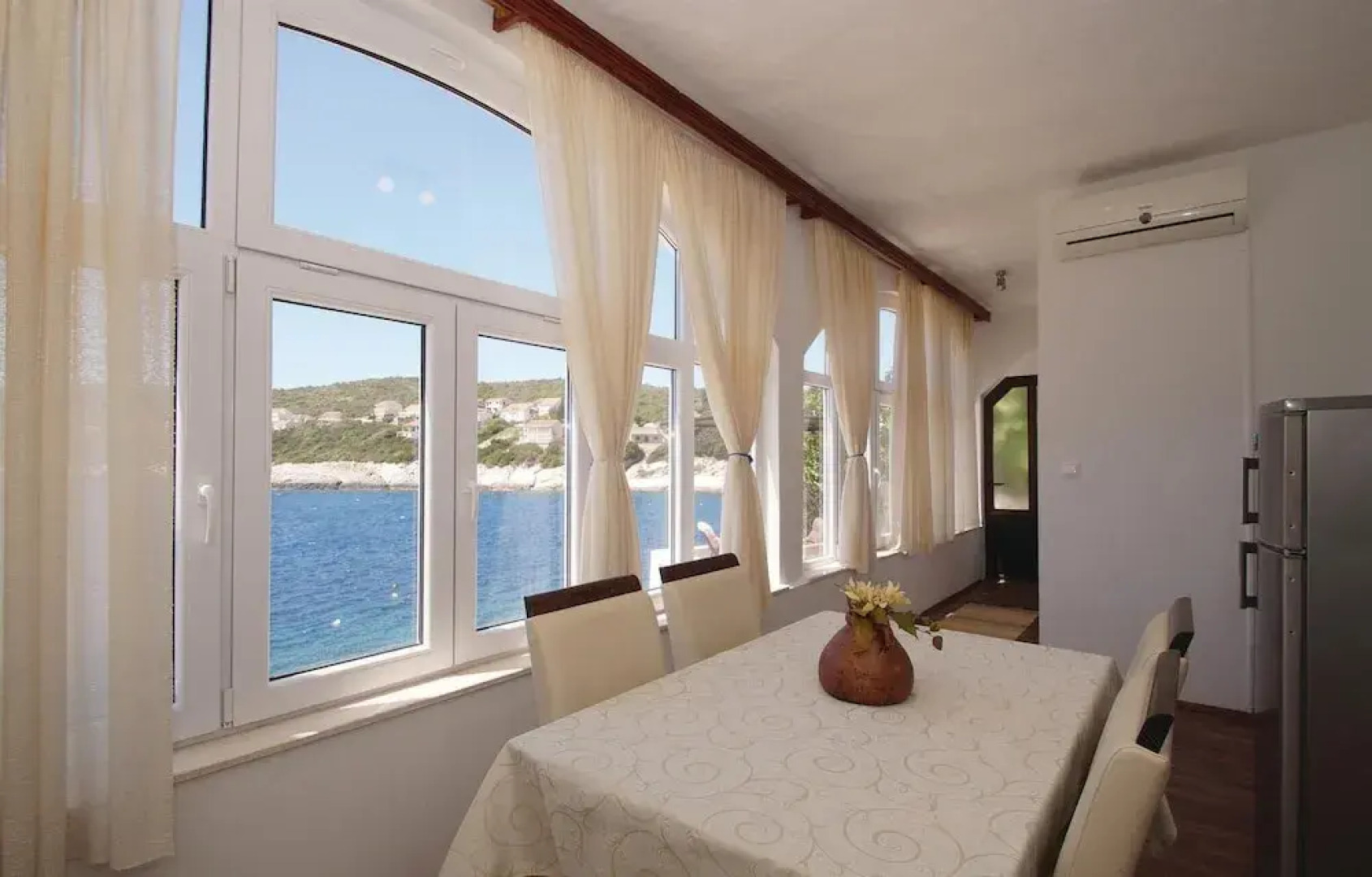 Awesome Home in Zavalatica With Wifi and 1 Bedrooms