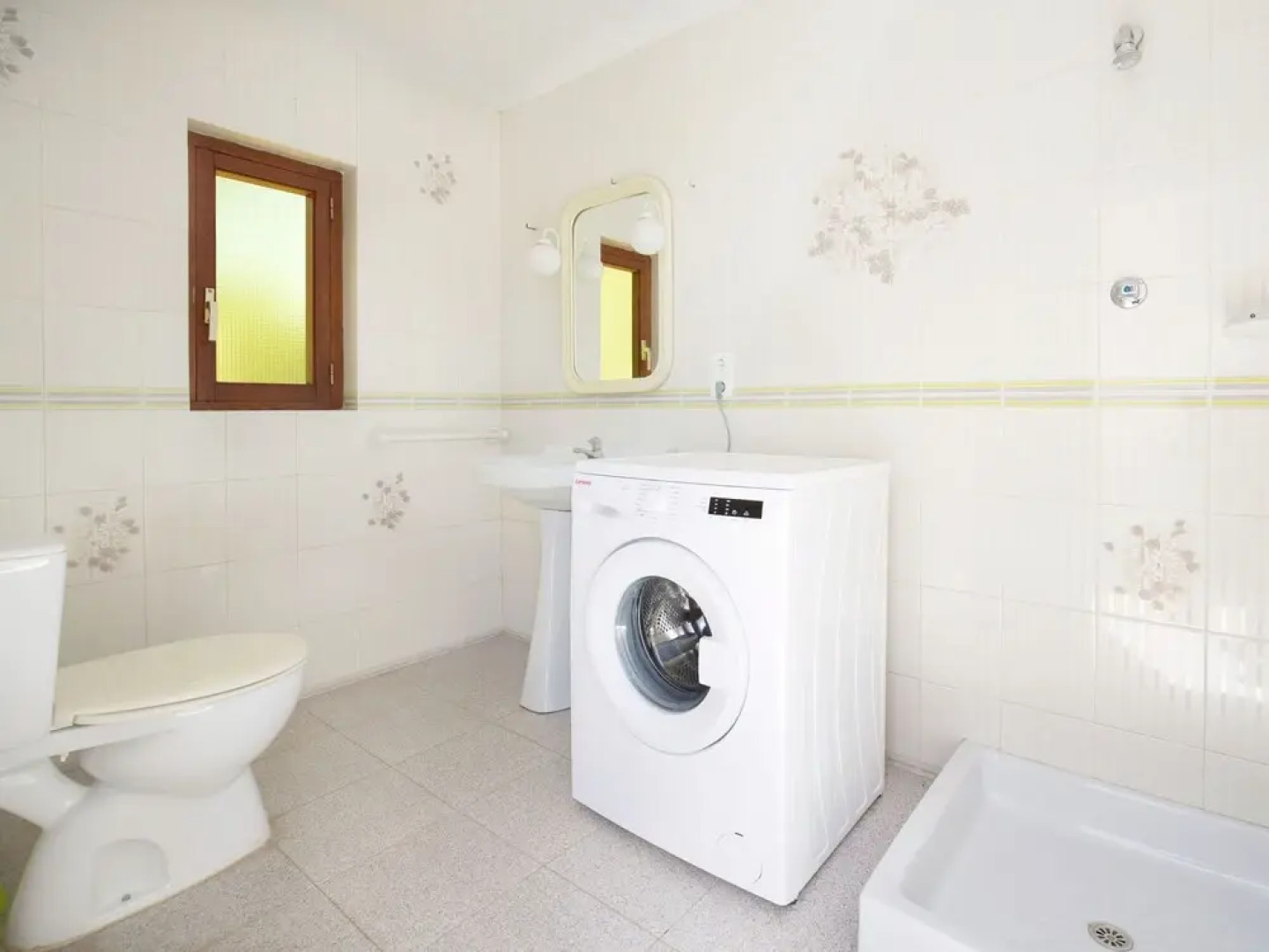 Pleasant Villa in Adsubia-forna With Swimming Pool