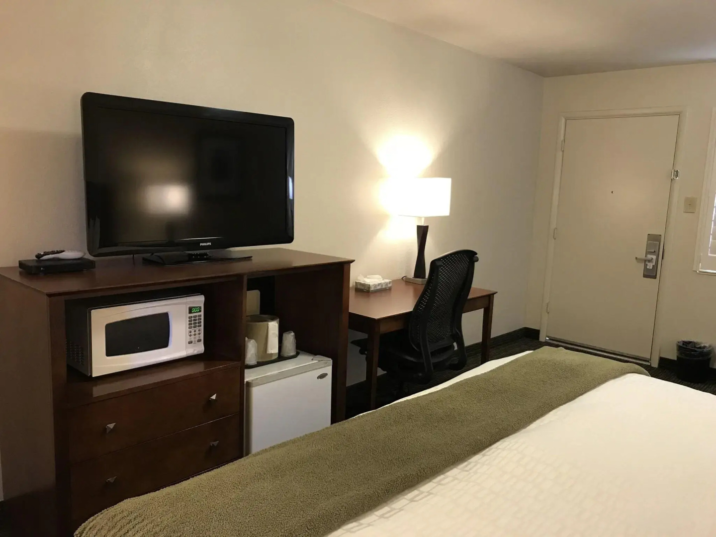 Dinosaur Inn & Suites