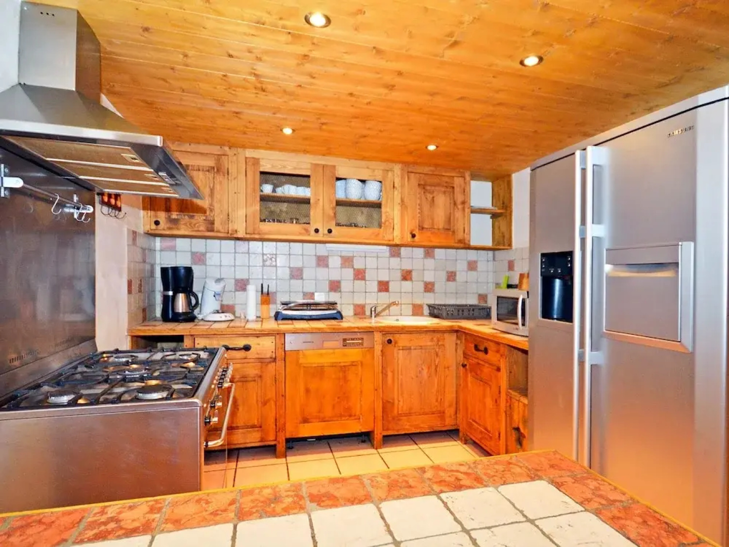 Luxurious Chalet in Champagny-en-vanoise Near Ski Area
