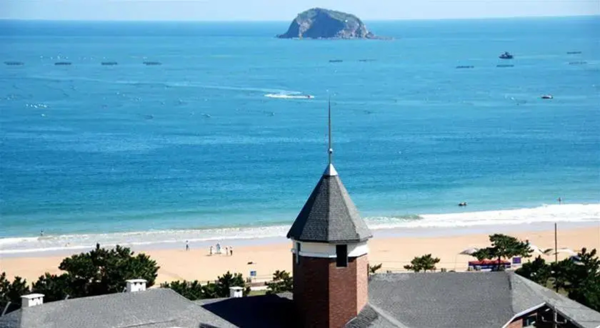 Qingdao Oceanside Hotel & Resort