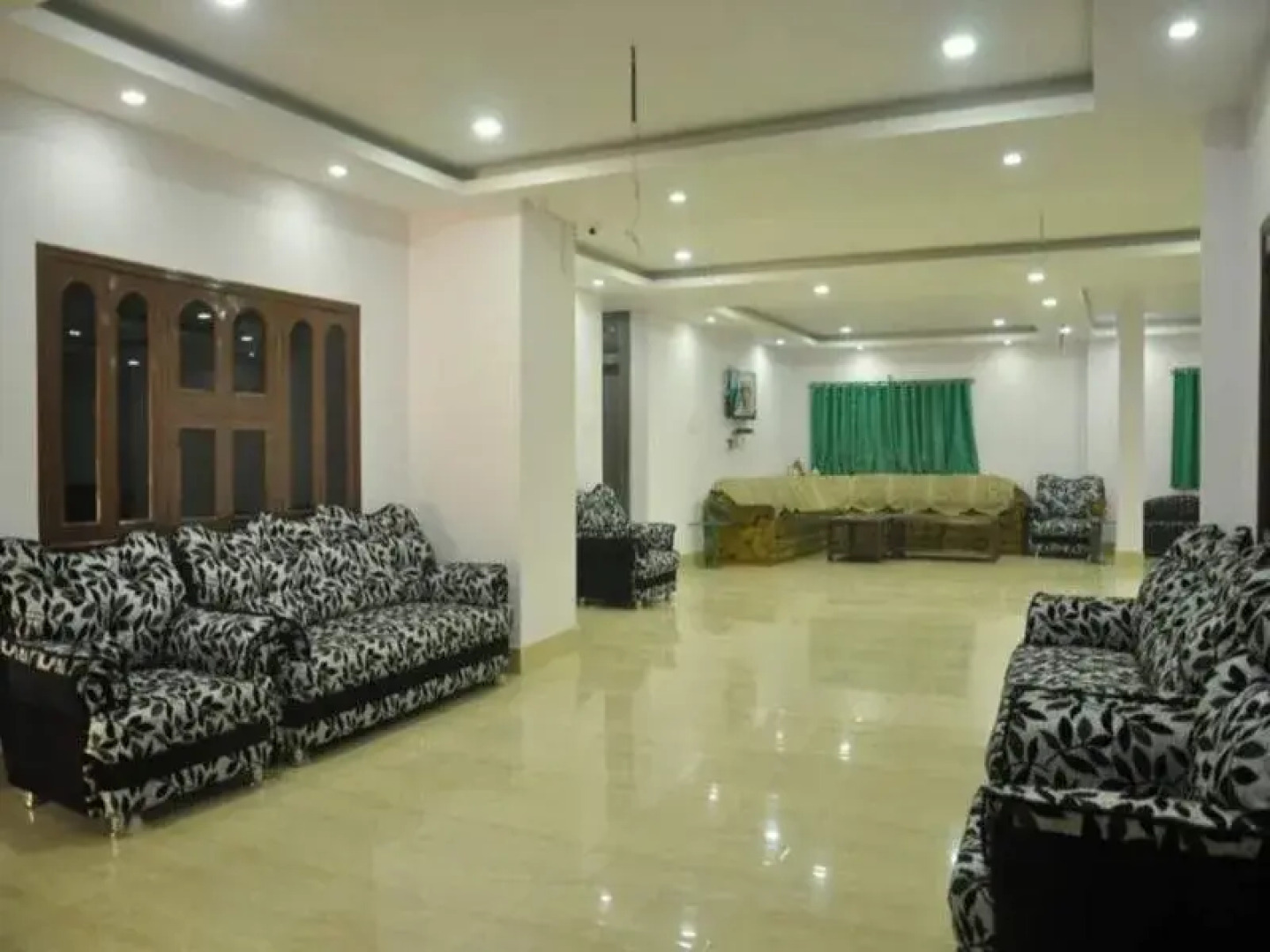 OYO 4398 Hotel Rajat Grand