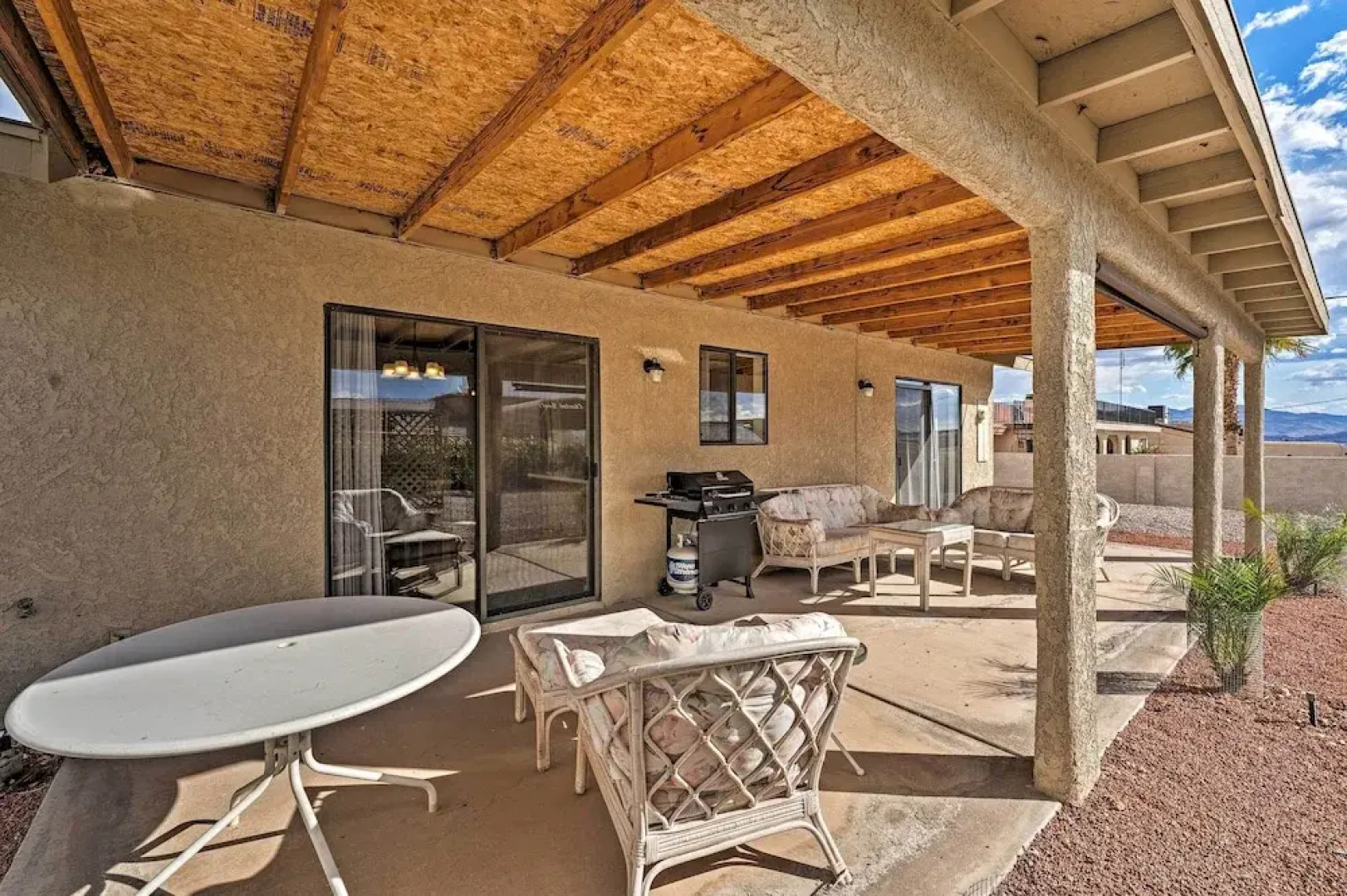 Lake Havasu City Retreat w/ Mtn Views & Patio!