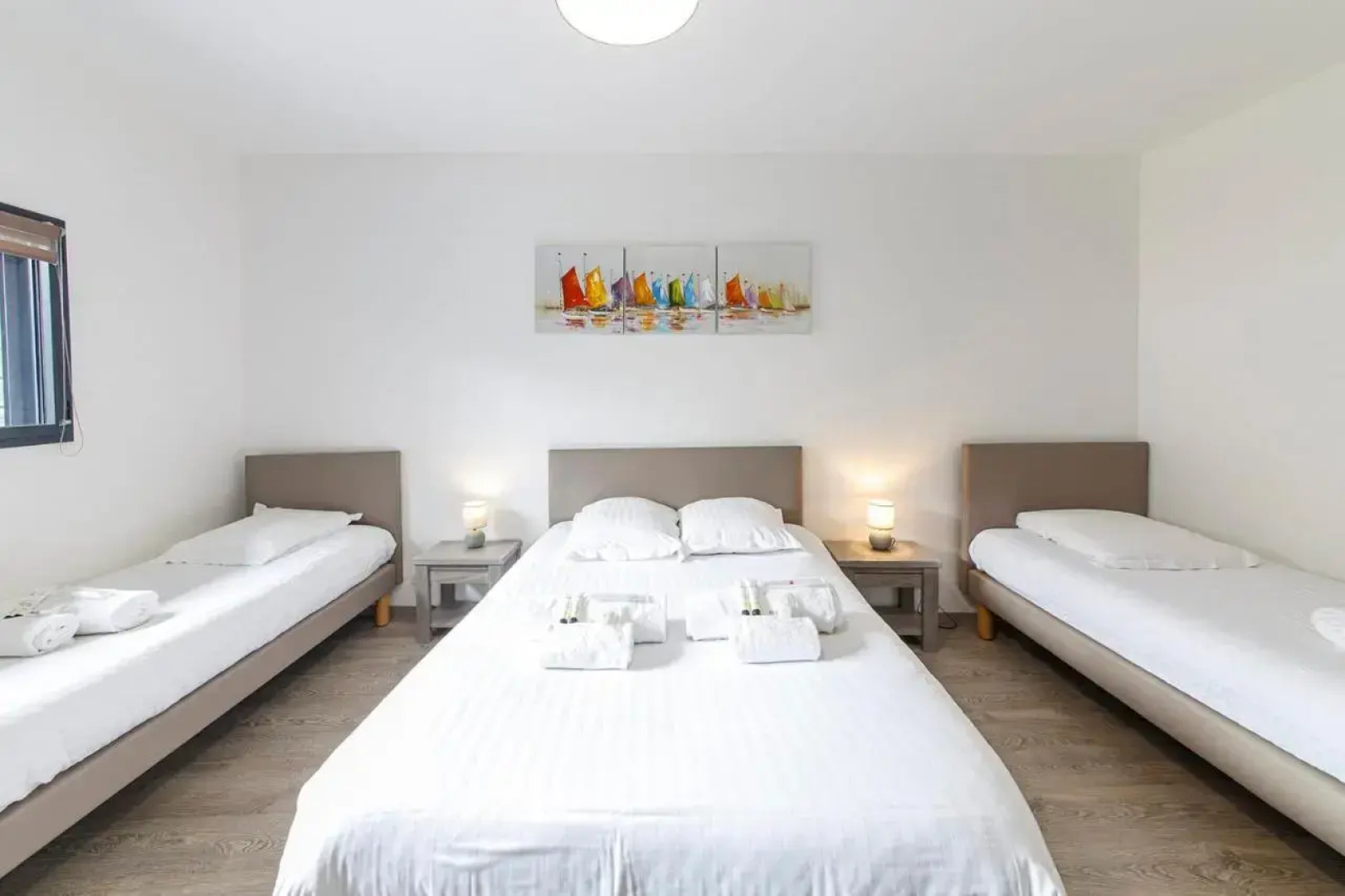 GOVIHAN - Maison 8p avec piscine commune