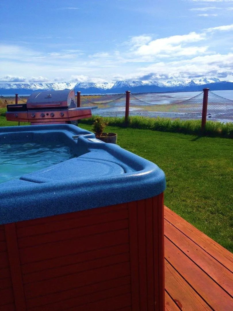 Ocean House Inn & Condos