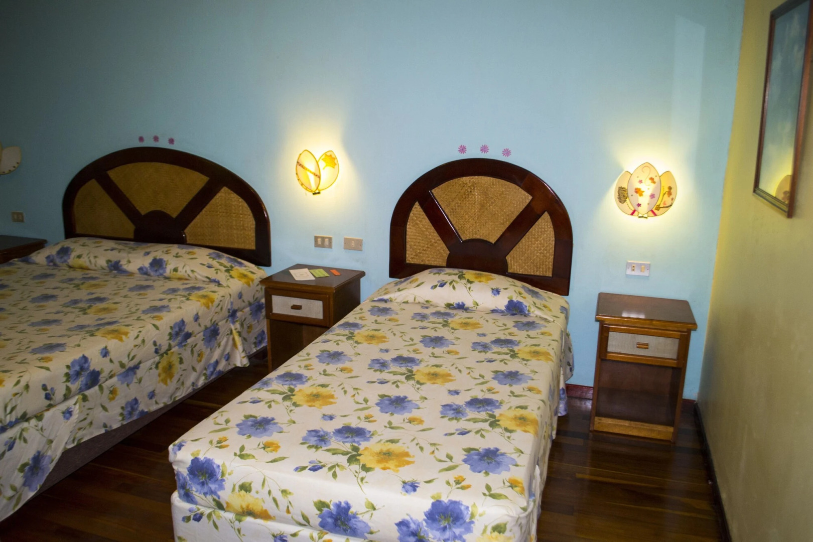 Lands in Love Tierras Enamoradas