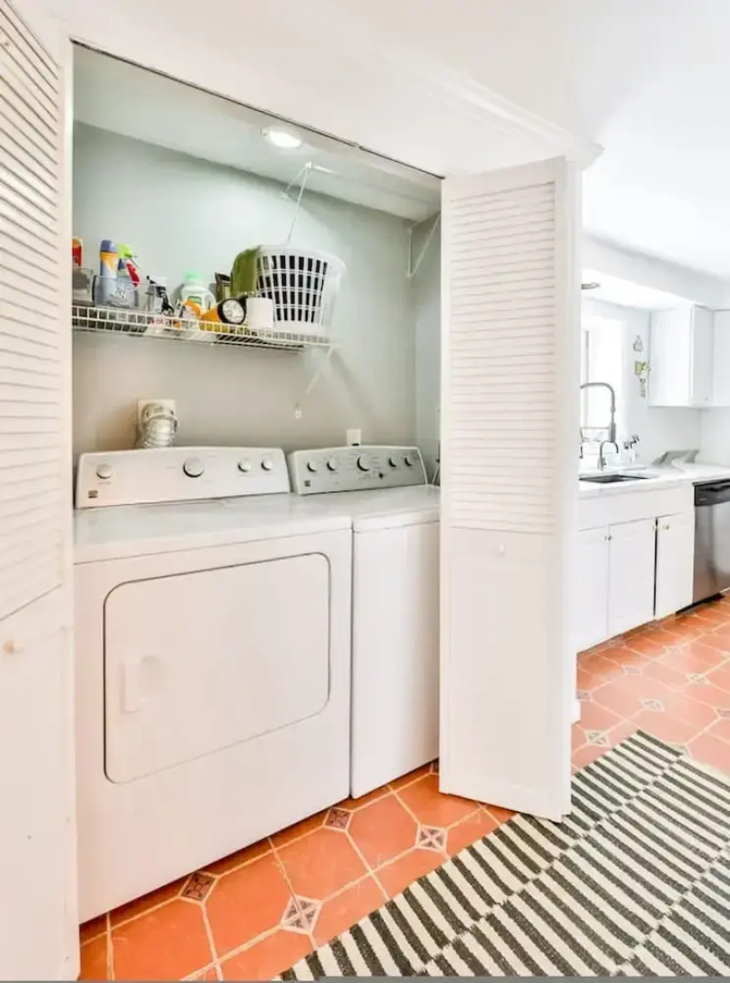 Hunter Mountain Ski House - Tesla Charger