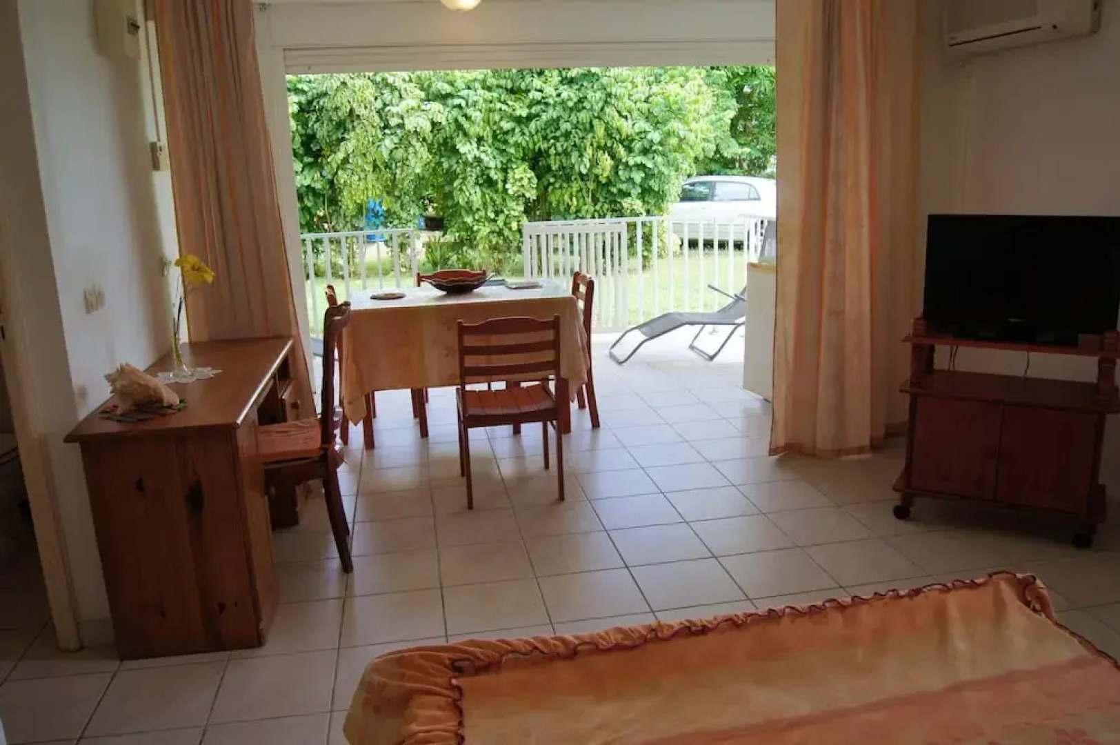 Apartment with One Bedroom in Le Moule, with Enclosed Garden And Wifi - 3 Km From the Beach