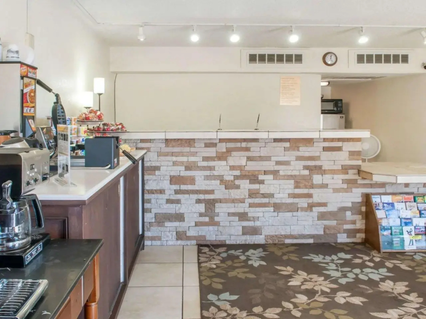 Whites City Cavern Inn