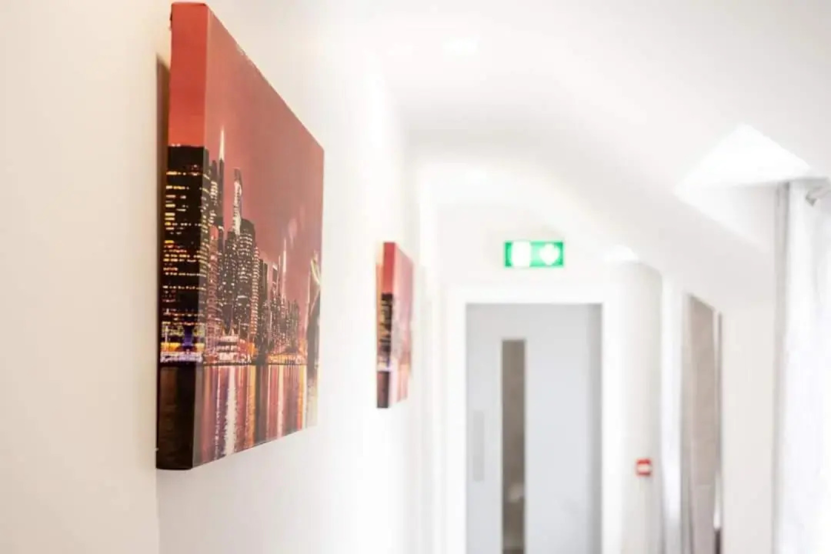 Bridge Inn Studio Apartments