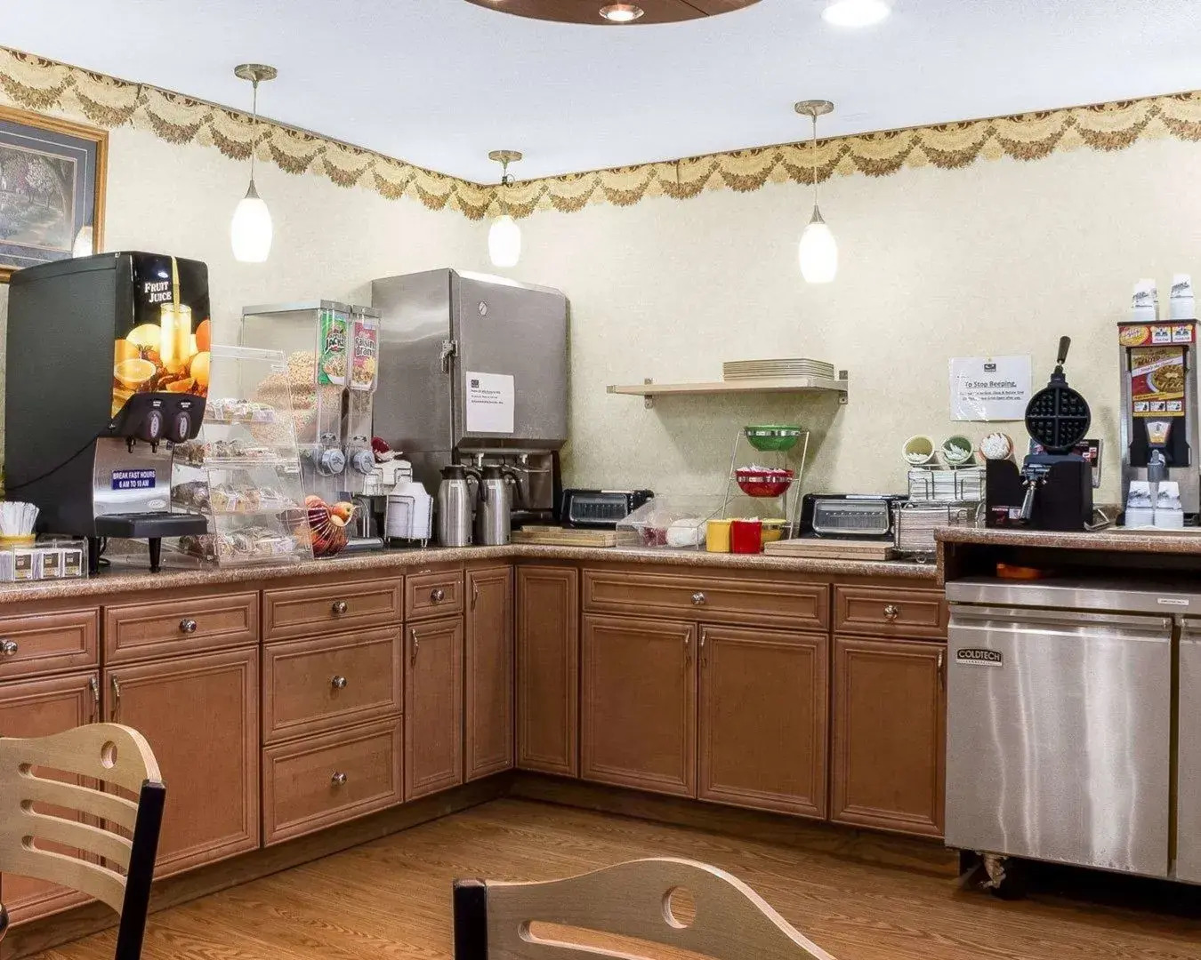 Econo Lodge Grand Forks