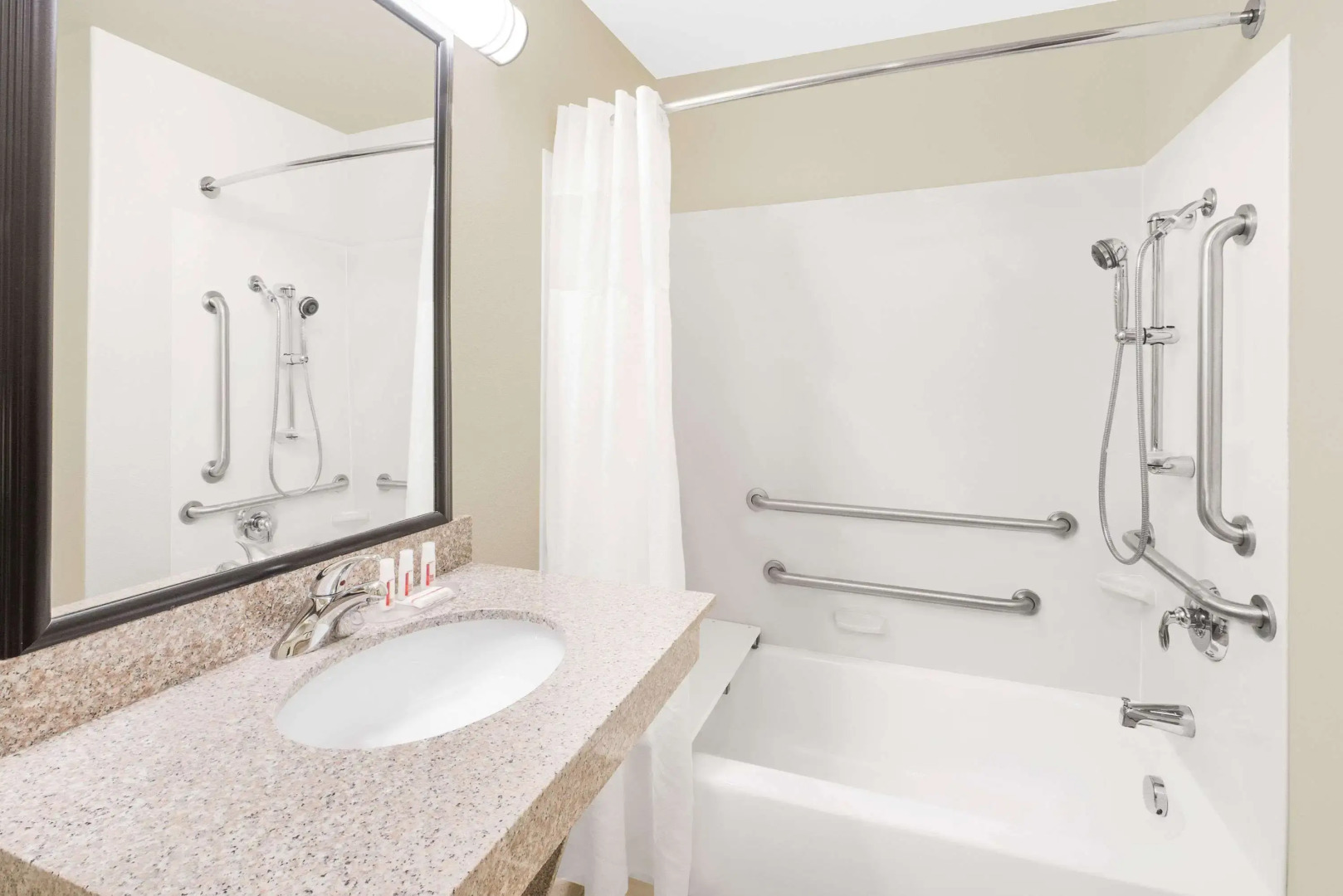 Baymont By Wyndham Snyder