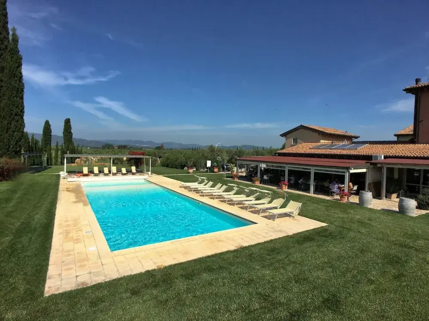 Holiday Home in Braccagni With Jacuzzi & Golf