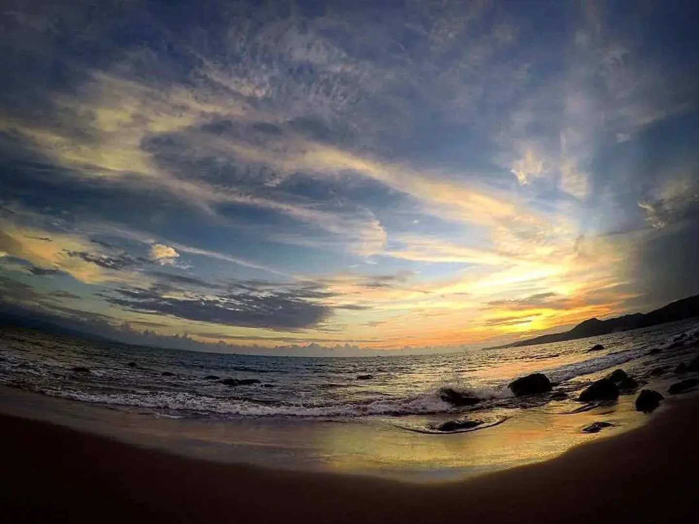 BW Beach Cafe & Villas