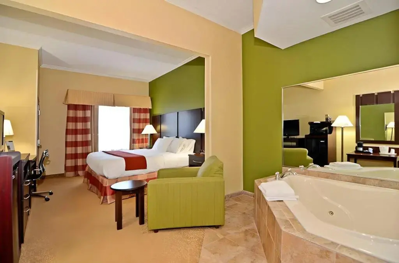 Holiday Inn Express & Suites Bonifay by IHG