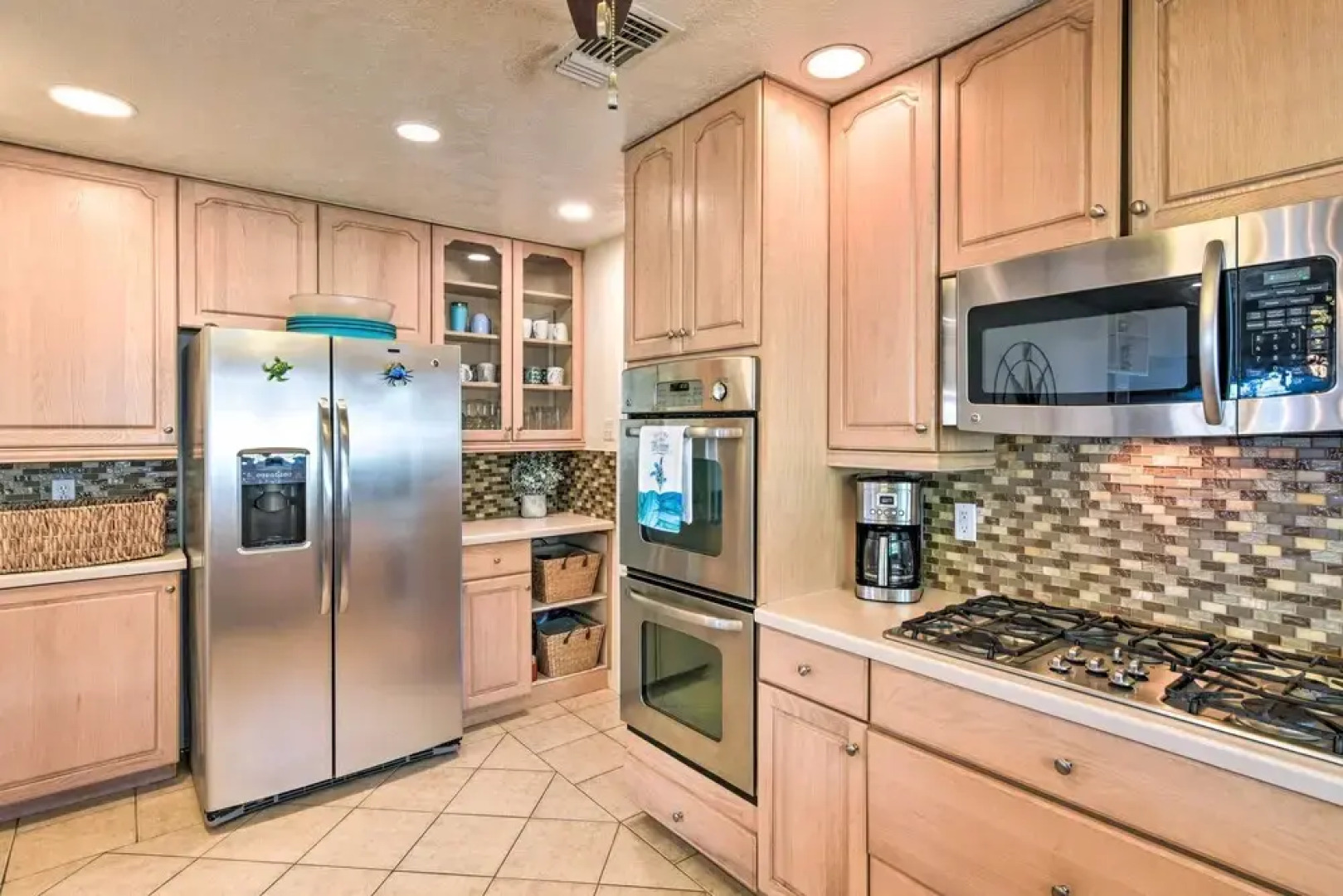 Jamaica Beach Waterfront Getaway: Kayaks & Dock!