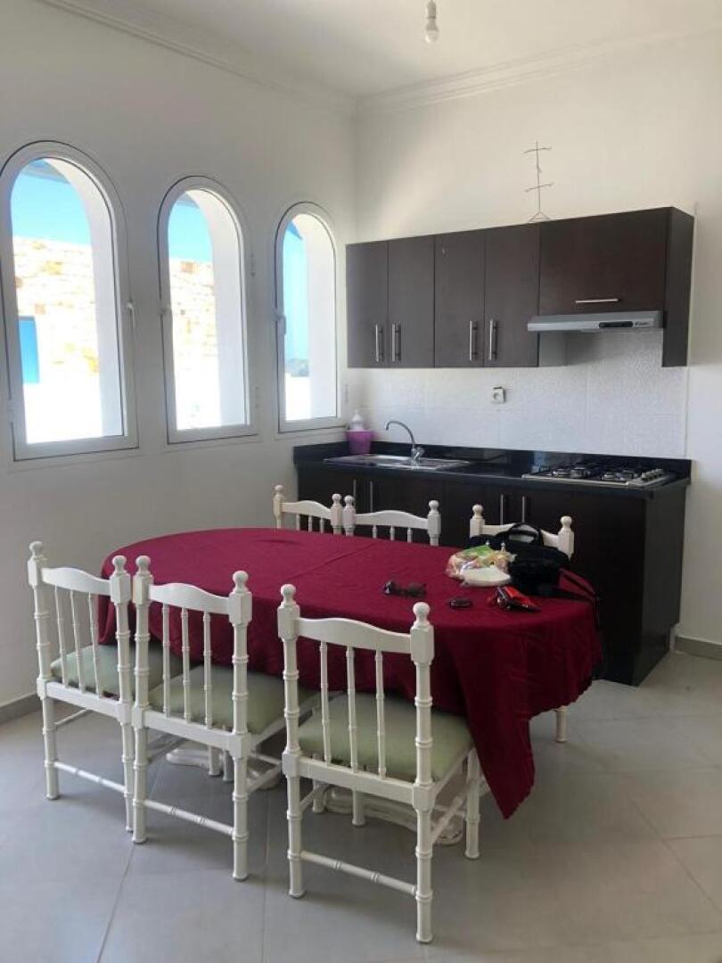 Lilia al jabal app. 16-8