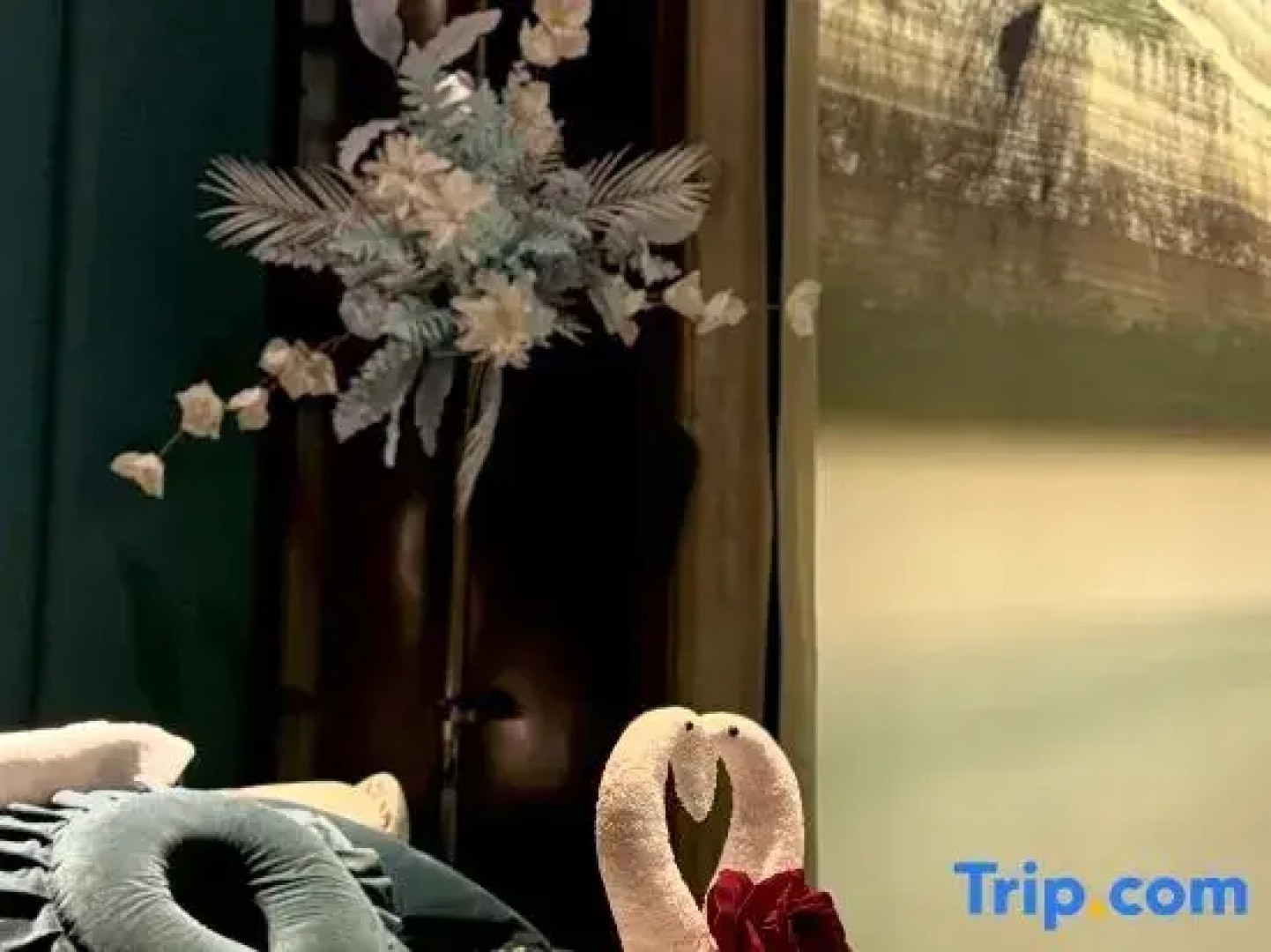 Qunhao Hotel (Guigang Sports Center Store)