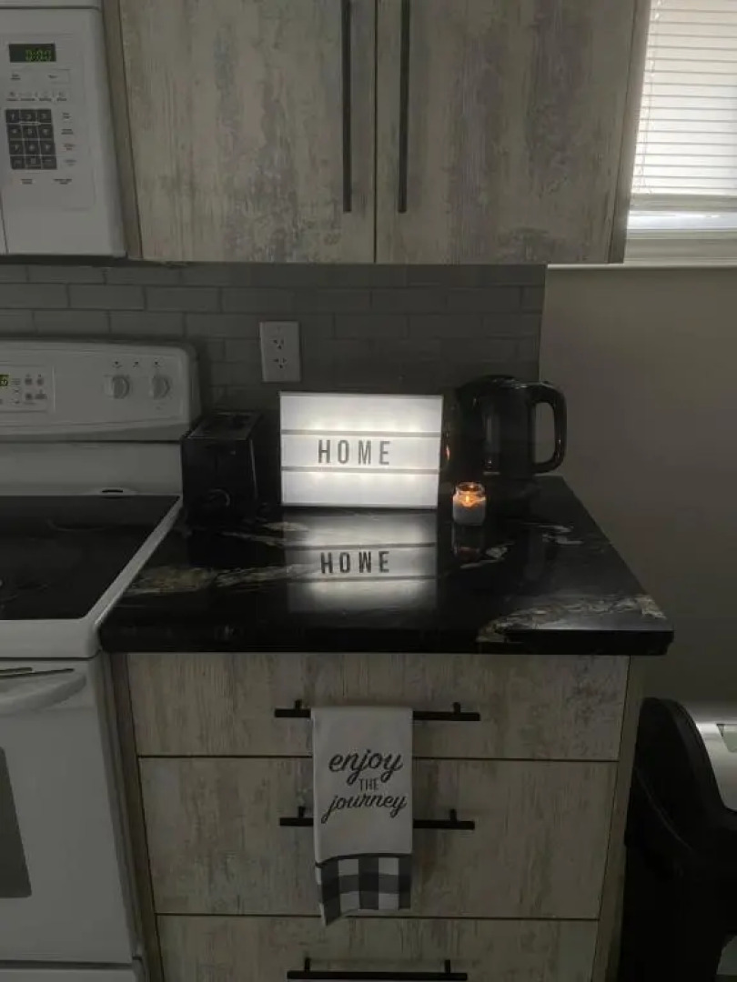 Stunning & cozy freshly renovated 2 bedroom basement unit