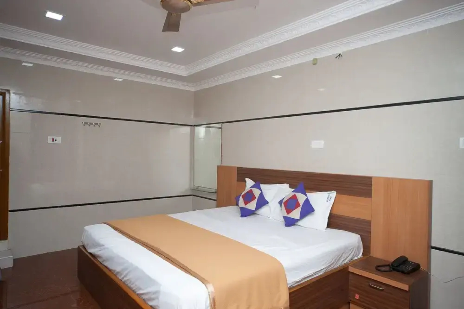 SPOT ON 30656 Sree Padma Residency