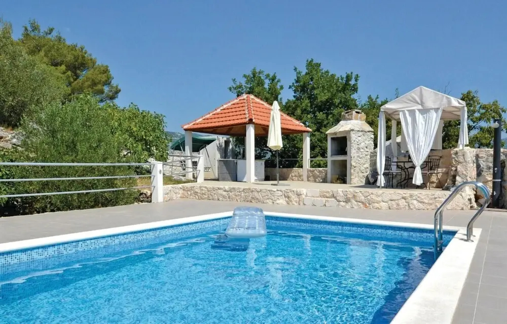Nice Home in Kucice With Wifi and 4 Bedrooms