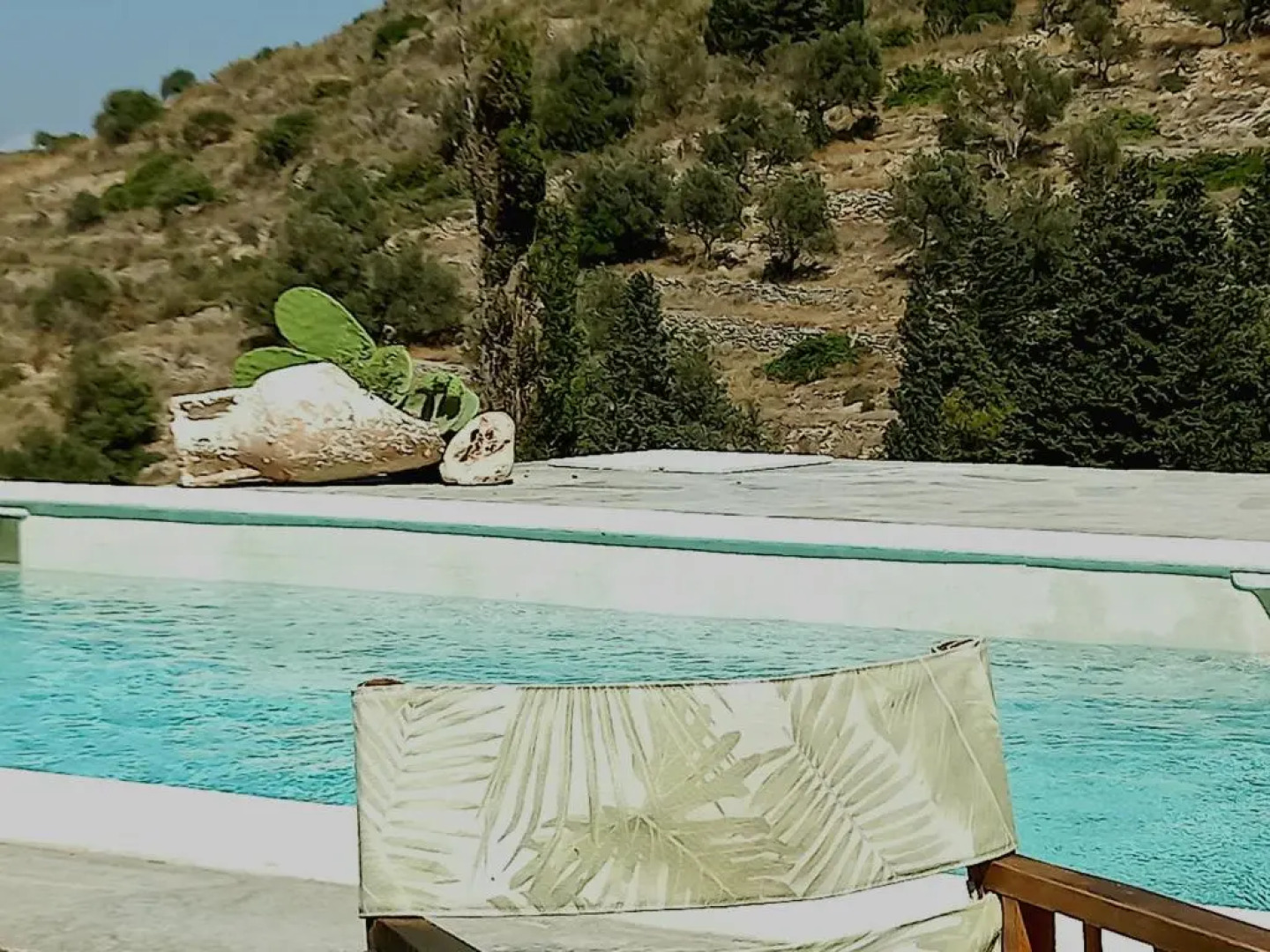 Red Rocks 900m from Parikia Center