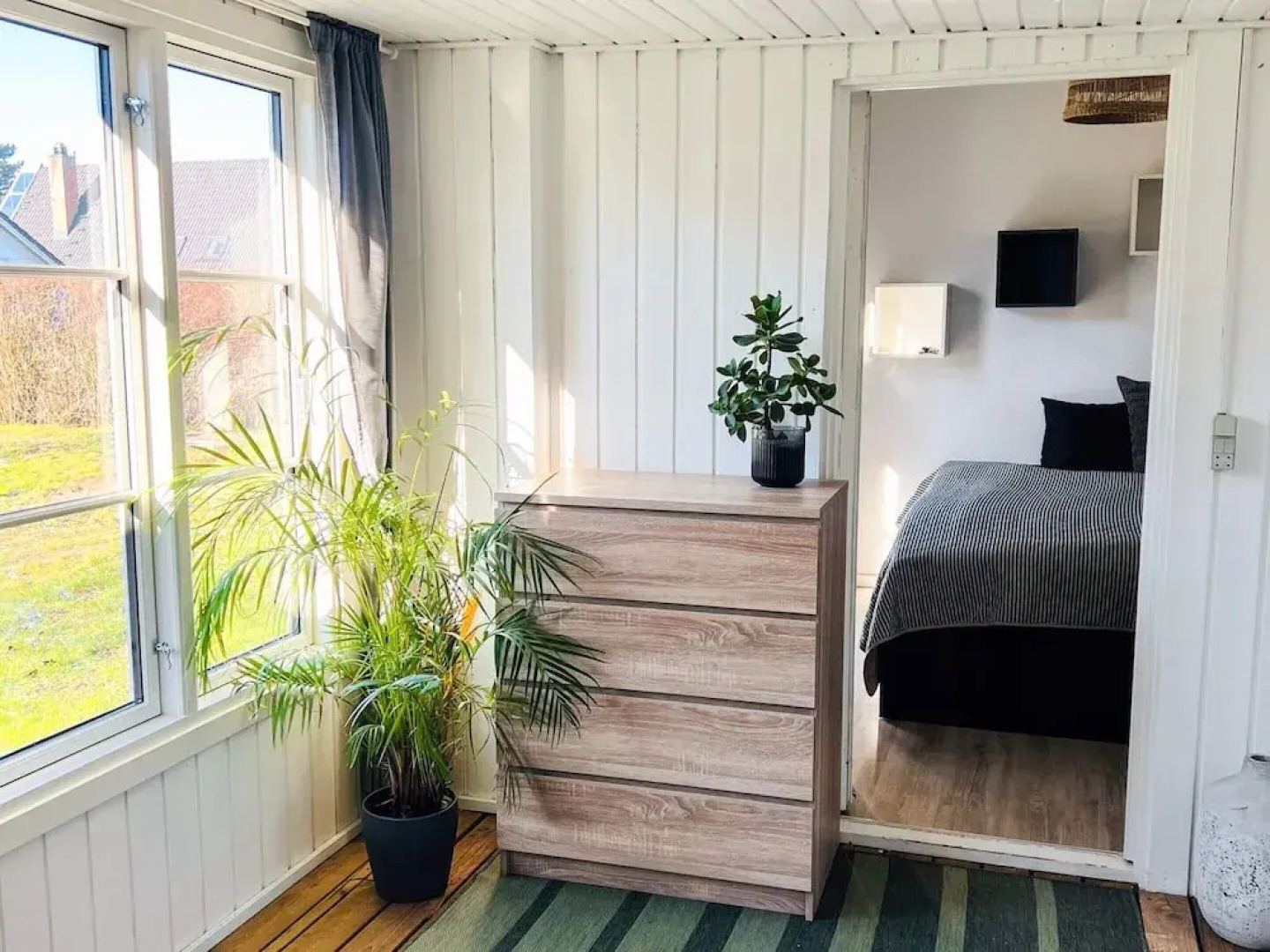 Cozy Summer House Near Ore Strand