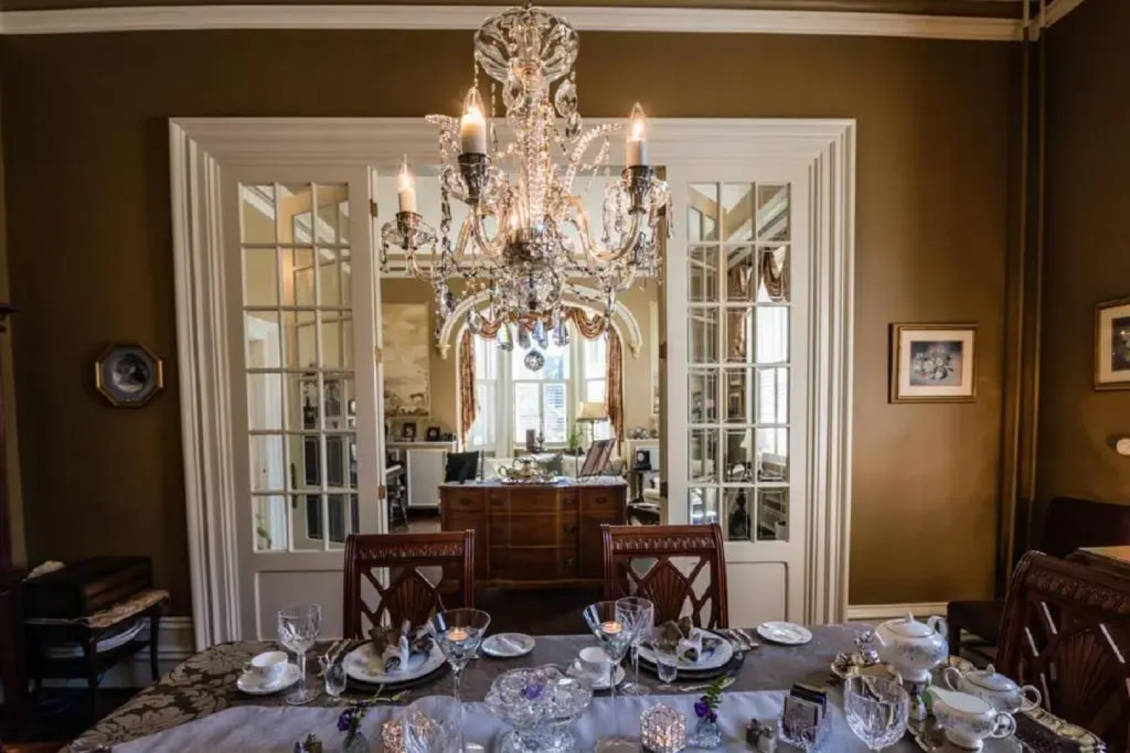 Hughson Hall Bed & Breakfast