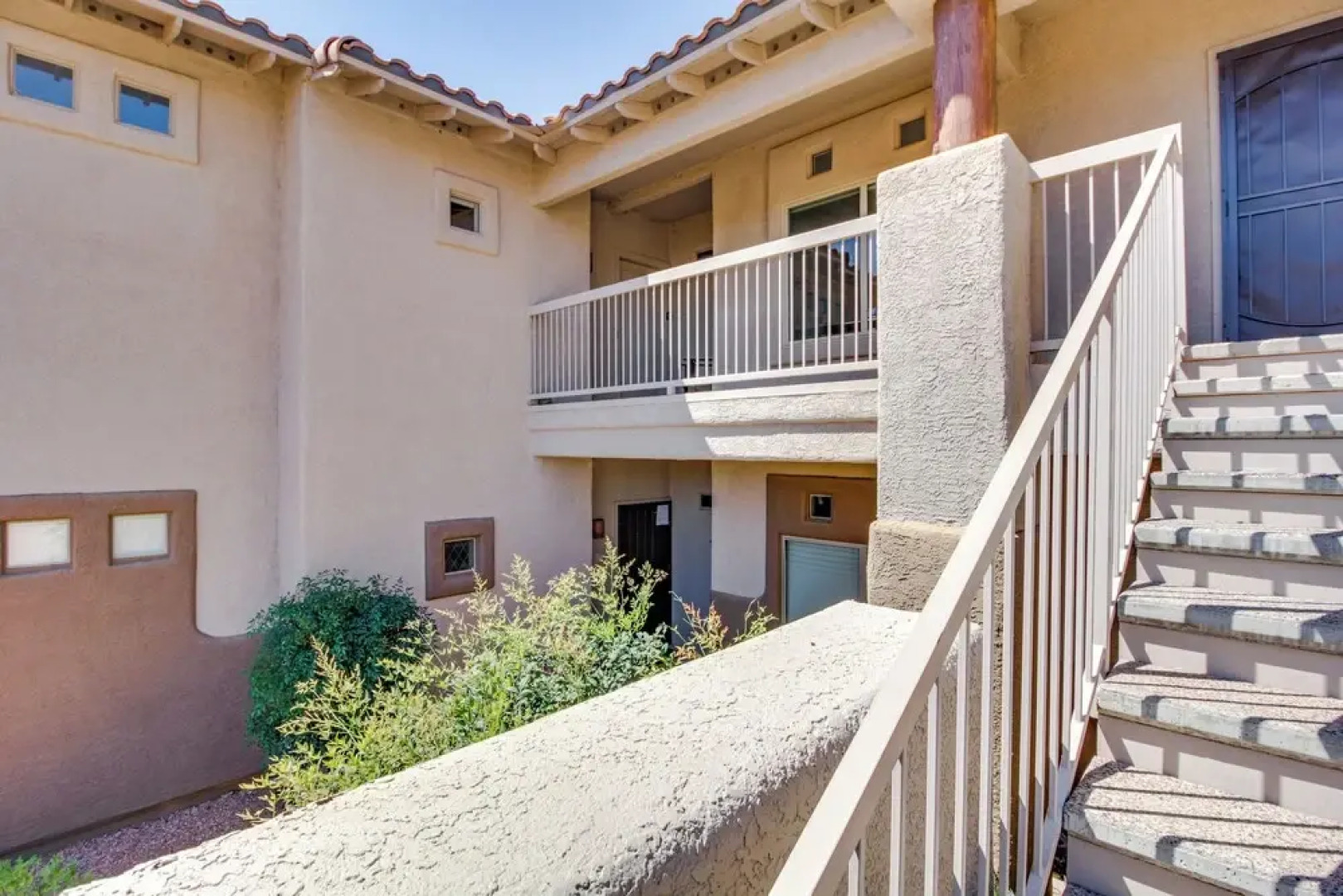 Oro Valley Condo w/ Community Pool: Near Hiking!