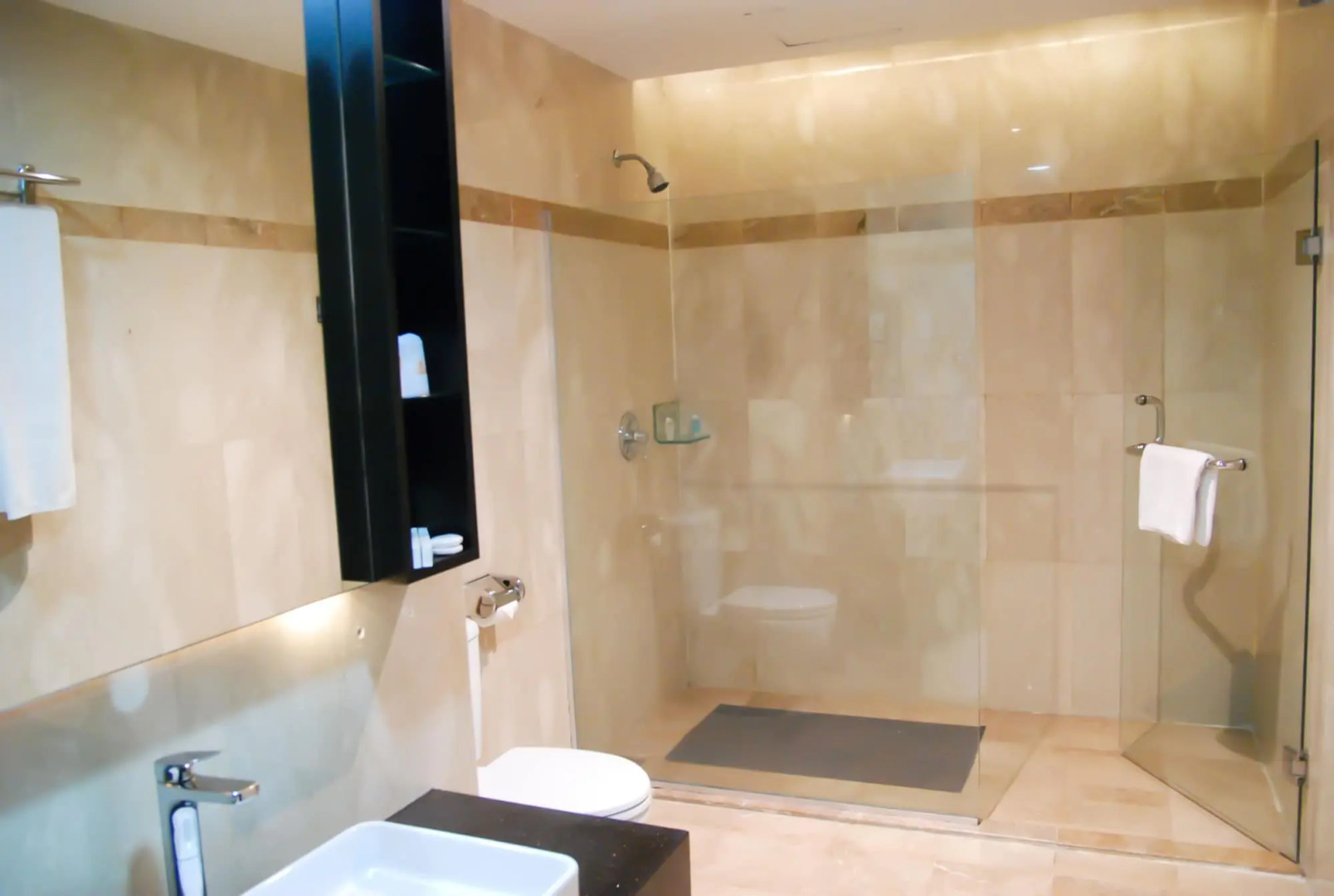 Pacific Palace Hotel