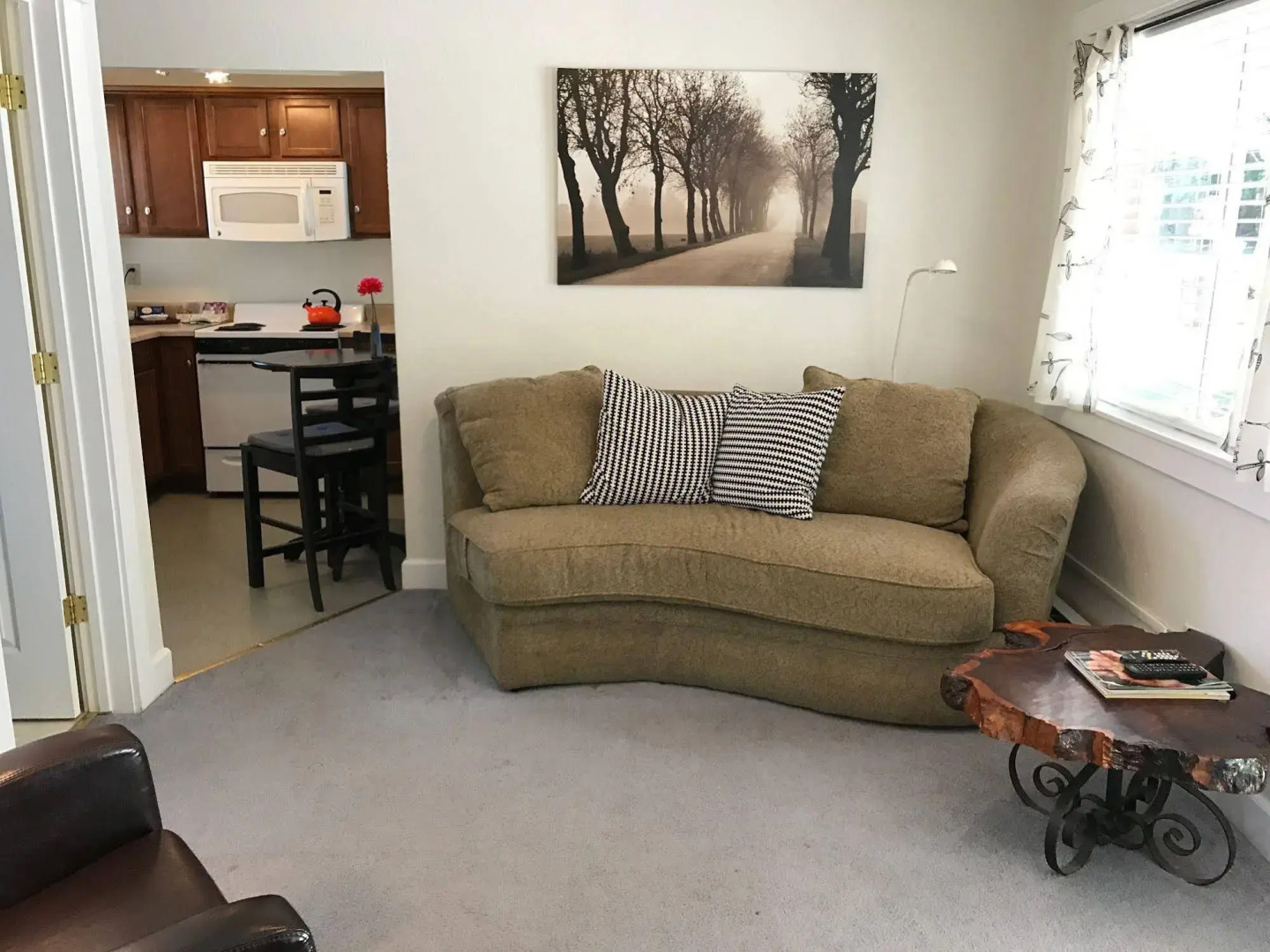 The Pines Inn and Cottages