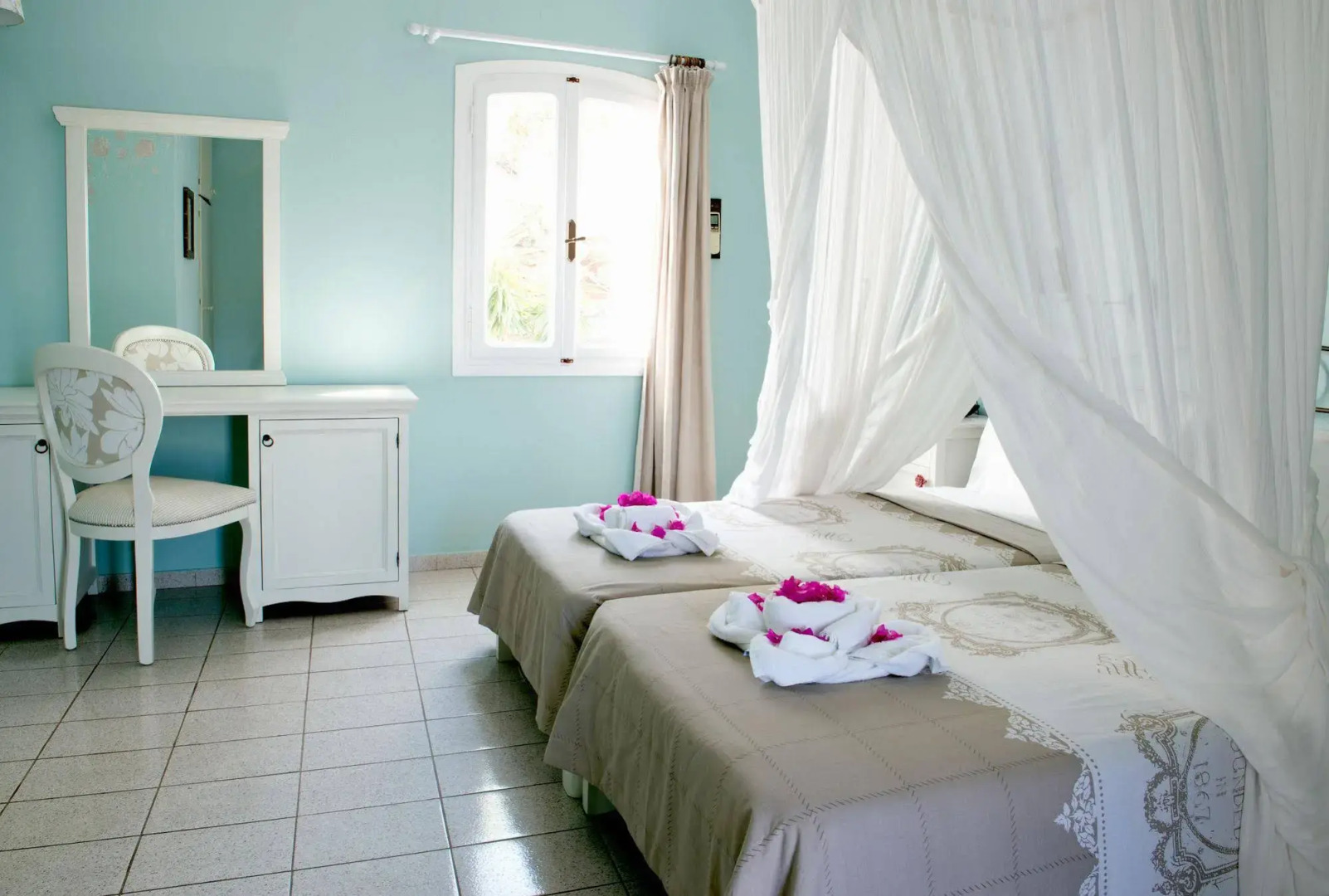 Adrakos Apartments - Adults Only