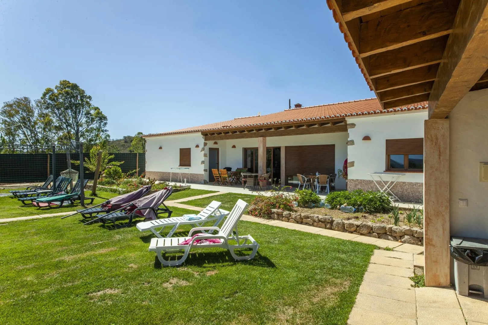 H - Arrifana Beach Studio in Montes de Praias Guesthouse in Aljezur