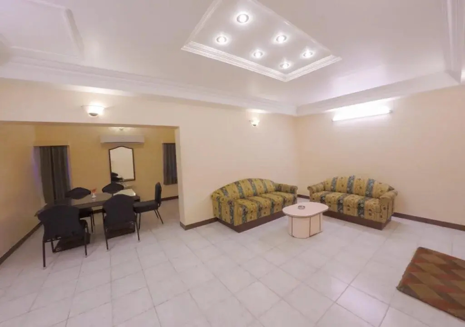 Vinnca LRN Excellency, Salem