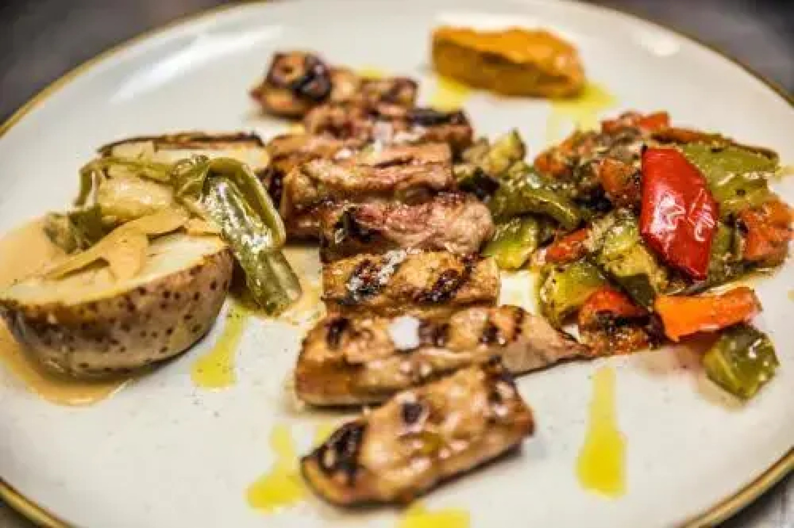 La Casa Amarilla Rooms & Suites